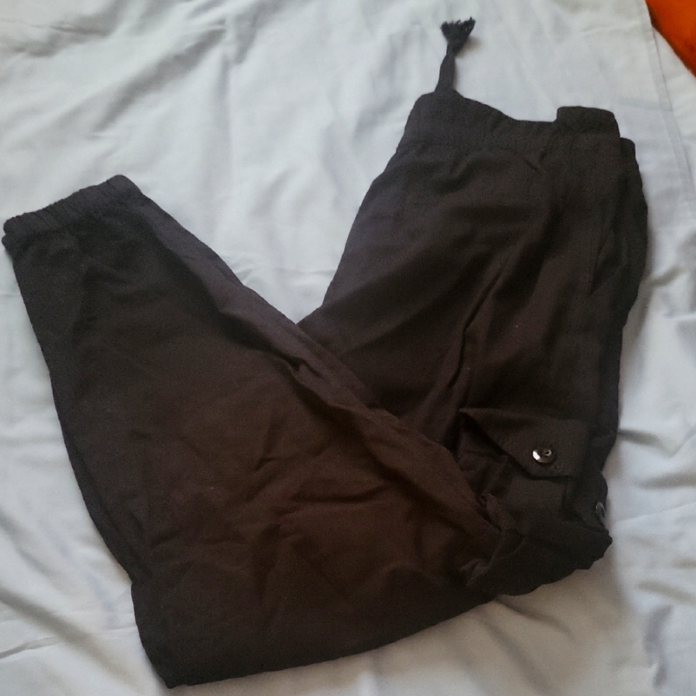 Baggy women's jogger cargo pants with sinch waist